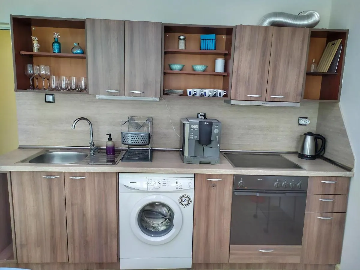 Into The Blue, 4 Guests, 5 Min Away From The Beach Varna Apartment