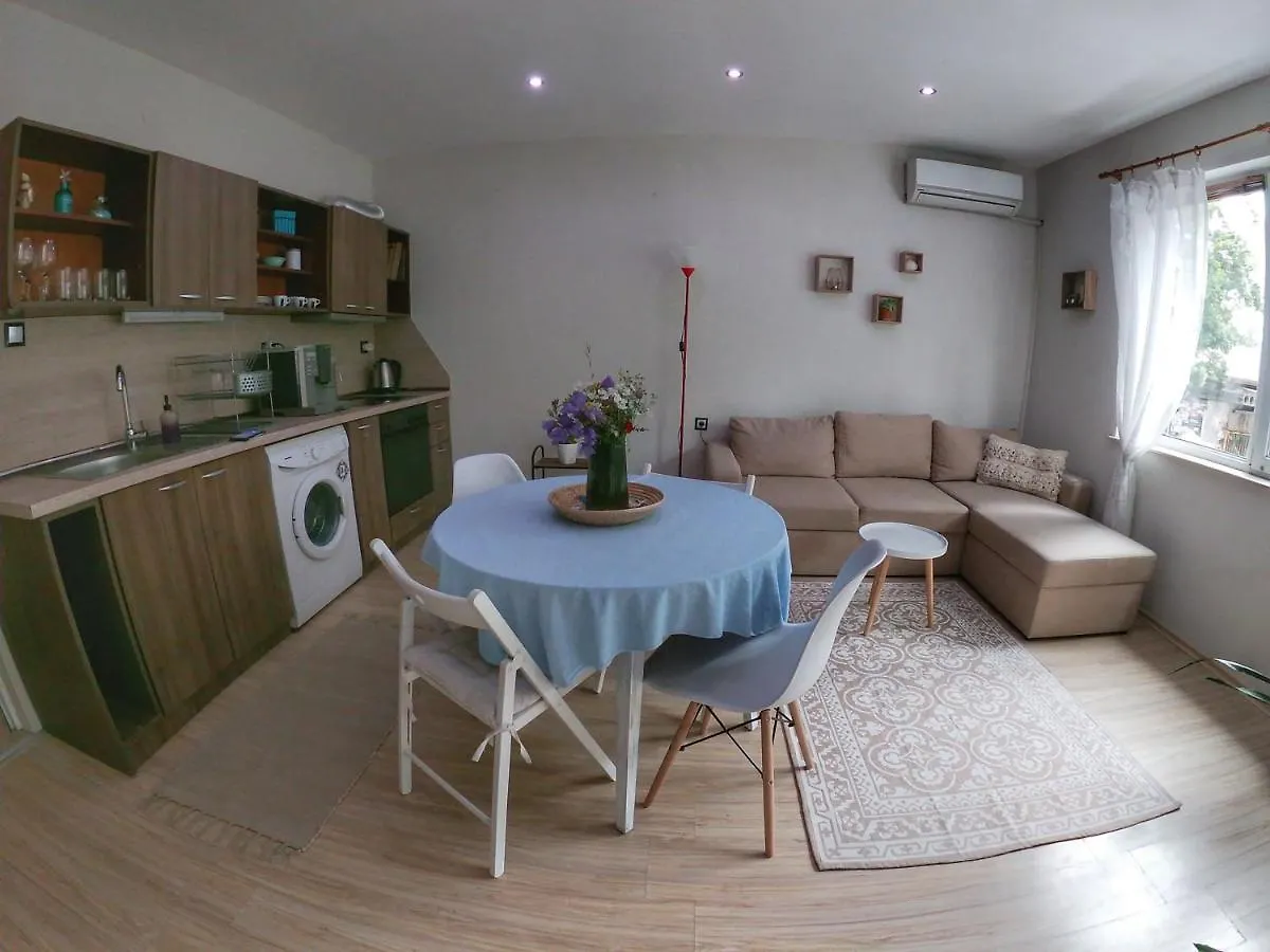 Apartment Into The Blue, 4 Guests, 5 Min Away From The Beach Warna