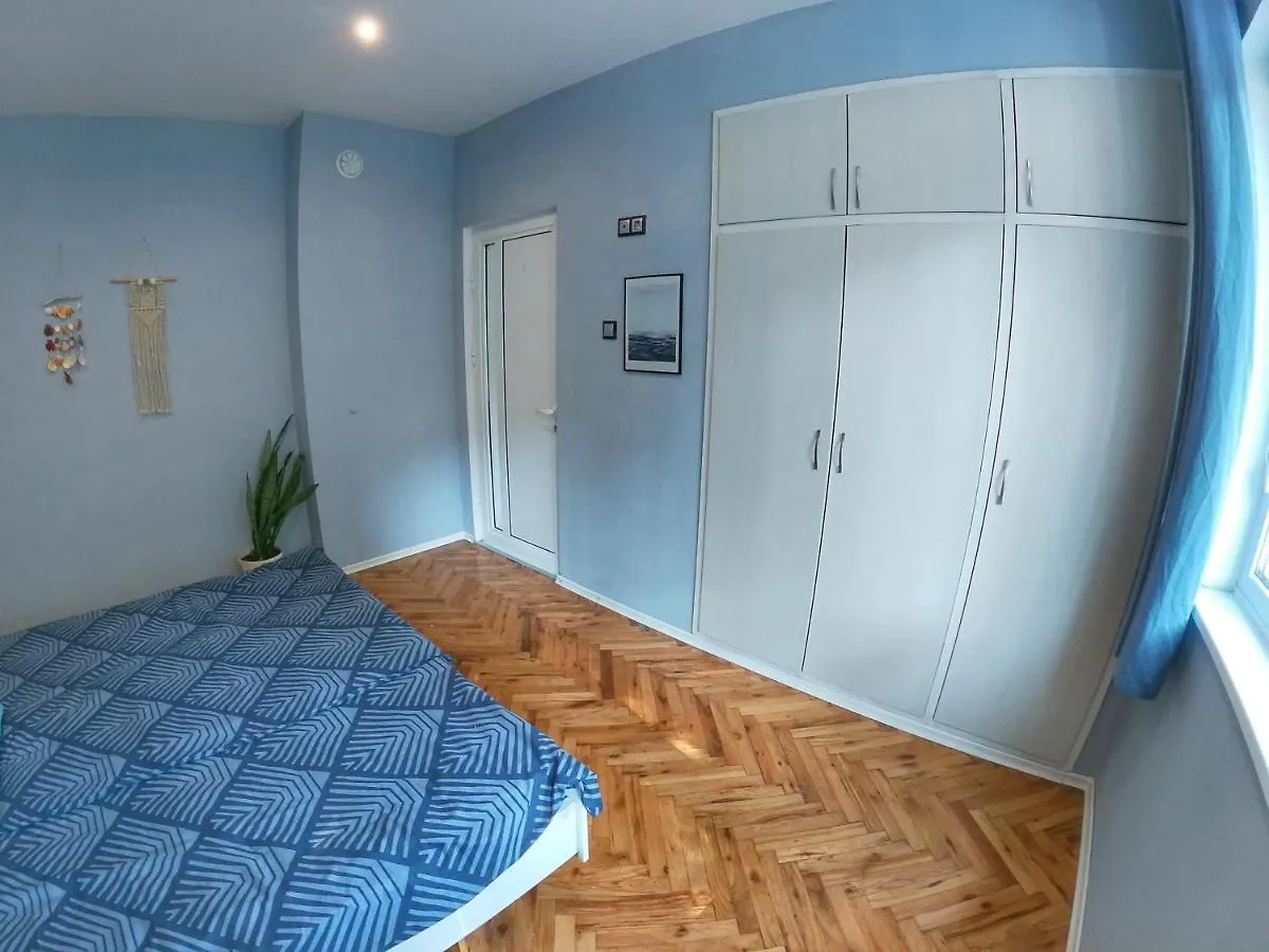 Into The Blue, 4 Guests, 5 Min Away From The Beach Warna